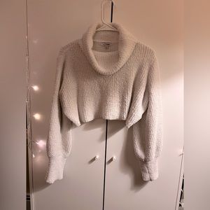 Fashion Nova Cropped sweater! 🤍